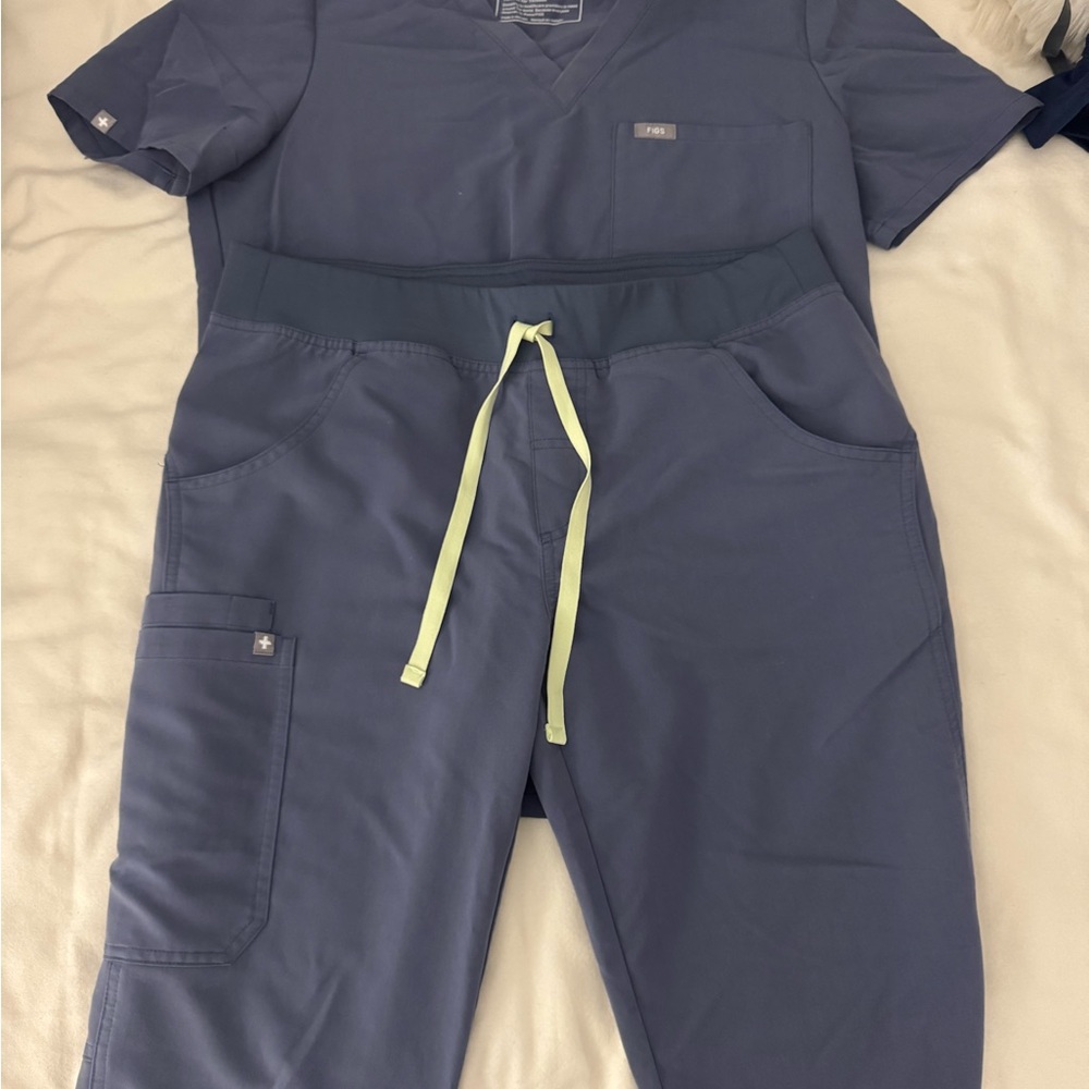 Figs Navy Scrub Set